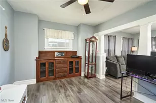 1473 Huguelet St, Akron, OH 44305 - Photo 5