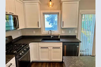 4204 Bailey Avenue, Loveland, OH 44113 - Photo 9