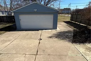 4017 E 54th St, Newburgh Heights, OH 44105 - Photo 9