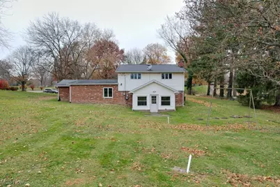 6090 Wiclif Street NE, Canton, OH 44721 - Photo 5