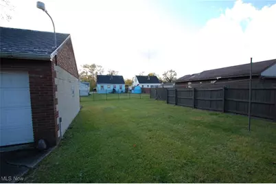 857 E Boston Avenue, Youngstown, OH 44502 - Photo 5