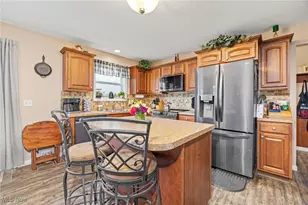 13014 Duquette Ave NE, Hartville, OH 44632 - Photo 11