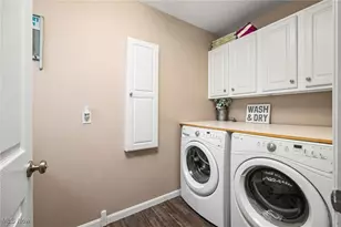 13014 Duquette Ave NE, Hartville, OH 44632 - Photo 15