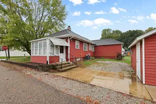 215 Lake Ave NE, Hartville, OH 44632 - Photo 37