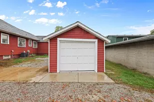 215 Lake Ave NE, Hartville, OH 44632 - Photo 39