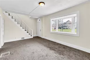 62 E Market St, Alliance, OH 44601 - Photo 7