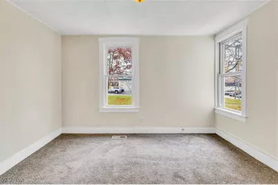 62 E Market Street, Alliance, OH 44601 - Photo 9