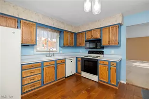 1799 Oak Hill Dr, Kent, OH 44240 - Photo 9