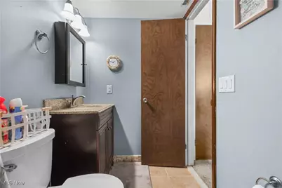 6330 Greenwood #103, Sagamore Hills, OH 44067 - Photo 29