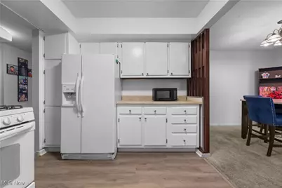 6330 Greenwood #103, Sagamore Hills, OH 44067 - Photo 15