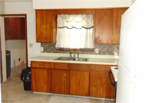449 W Long Lake Blvd, Portage Lakes, OH 44319 - Photo 19