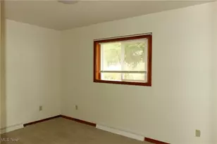 449 W Long Lake Blvd, Portage Lakes, OH 44319 - Photo 23