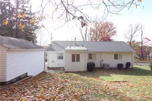 449 W Long Lake Blvd, Portage Lakes, OH 44319 - Photo 29