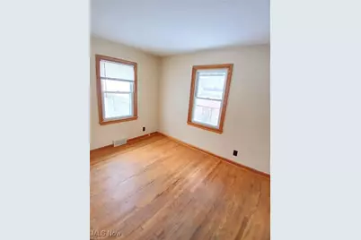 75 S Schenley Avenue, Youngstown, OH 44509 - Photo 9