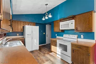 1111 Columbus Cir N, Ashland, OH 44805 - Photo 11