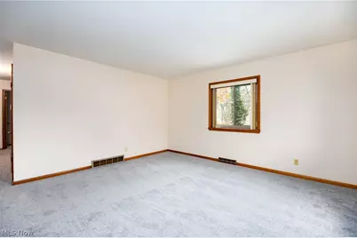 84 Pfeiffer Avenue, Akron, OH 44312 - Photo 5