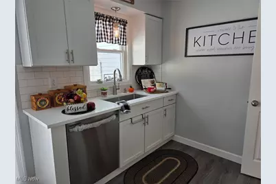 1719 E 300th Street, Wickliffe, OH 44092 - Photo 11