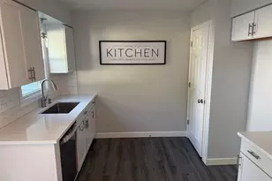 1719 E 300th St, Wickliffe, OH 44092 - Photo 11