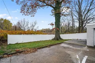 203 N Prospect Ave, Hartville, OH 44632 - Photo 35