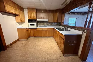 153 Carolina Ave, Chester, WV 26034 - Photo 5