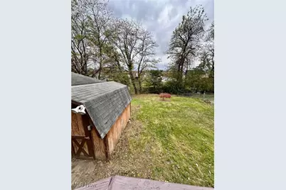 153 Carolina Avenue, Chester, WV 26034 - Photo 3