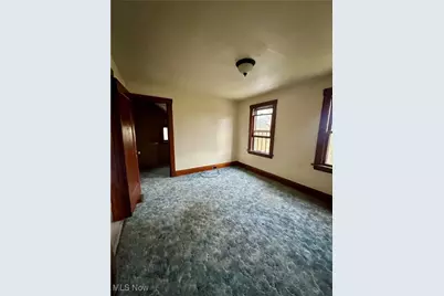 153 Carolina Avenue, Chester, WV 26034 - Photo 7