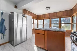 12959 Harlon Ave, Oakwood, OH 44107 - Photo 13