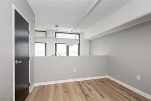 1133 W 9th St, Loveland, OH 44113 - Photo 13