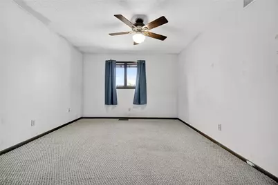 646 Dunny Avenue, Sheffield Lake, OH 44054 - Photo 21