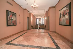 1133 W 9th St, Loveland, OH 44113 - Photo 3