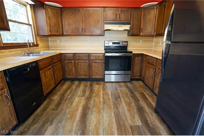 5783 Louisville Street NE, Louisville, OH 44641 - Photo 15