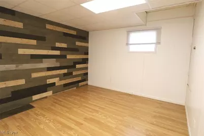 2402 Sunset Boulevard, Steubenville, OH 43952 - Photo 13