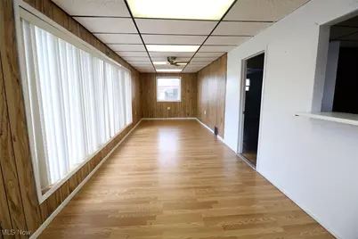 2402 Sunset Boulevard, Steubenville, OH 43952 - Photo 5