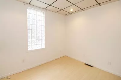 2402 Sunset Boulevard, Steubenville, OH 43952 - Photo 15