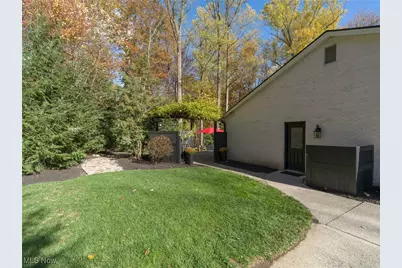 2385 Oakway Street NW, North Canton, OH 44720 - Photo 7