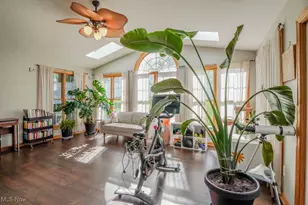 5700 Glena St, Louisville, OH 44641 - Photo 7