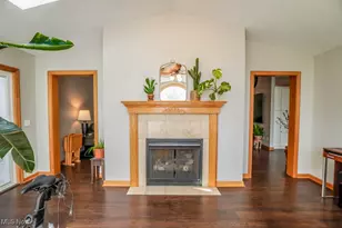 5700 Glena St, Louisville, OH 44641 - Photo 9