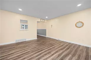 1609 Nevada Ave, Lorain, OH 44052 - Photo 11