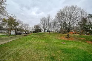 4407 Sunnyview Dr, Uniontown, OH 44685 - Photo 33