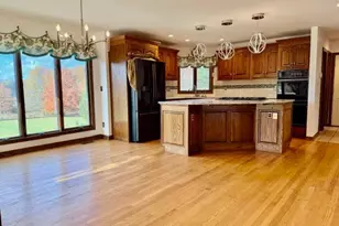 731 N Munroe Rd, Tallmadge, OH 44278 - Photo 3