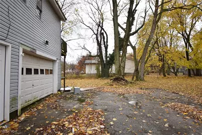 922 W 37th Street, Ashtabula, OH 44004 - Photo 3