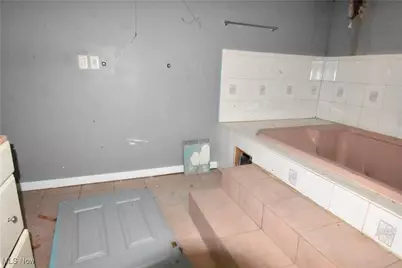 922 W 37th Street, Ashtabula, OH 44004 - Photo 21