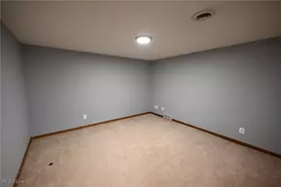 744 Lawrence Dr, Wadsworth, OH 44281 - Photo 27