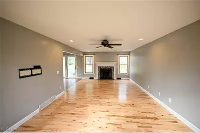 744 Lawrence Drive, Wadsworth, OH 44281 - Photo 5