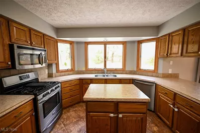 744 Lawrence Drive, Wadsworth, OH 44281 - Photo 9