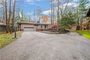 711 Cross Creek Oval, Aurora, OH 44202 - Photo 1