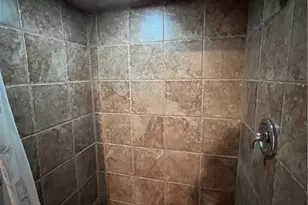 2573 San Pedro Dr, Youngstown, OH 44511 - Photo 9