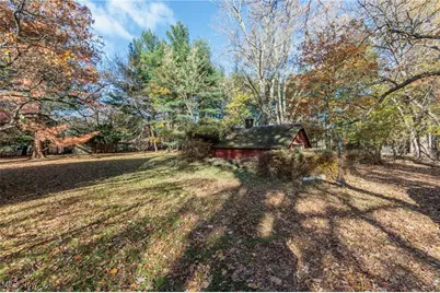 24105 Chardon Road, Euclid, OH 44143 - Photo 35