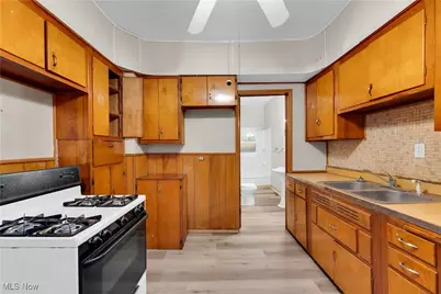 3298-3300 W 97th Street, Loveland, OH 44102 - Photo 3