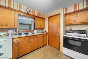 3116 Chris Ave, Lorain, OH 44052 - Photo 7